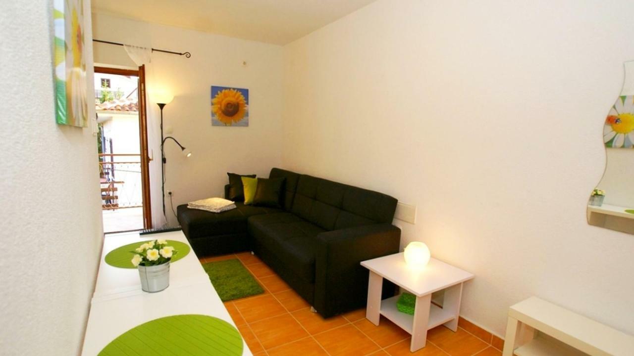 Apartments Kamelija Malinska Exteriér fotografie